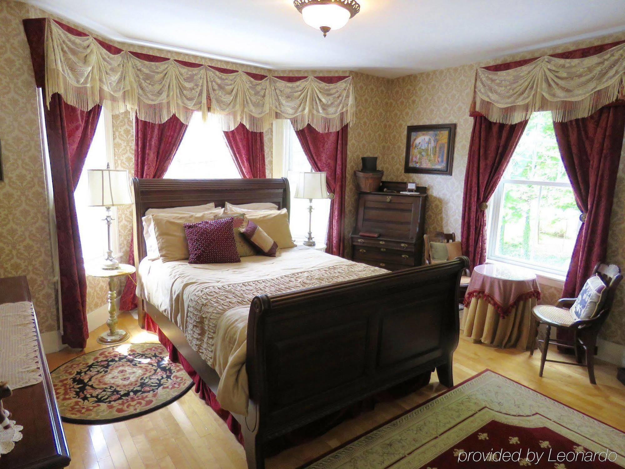 The Sleigh Maker Inn Bed And Breakfast ウェストボロー エクステリア 写真